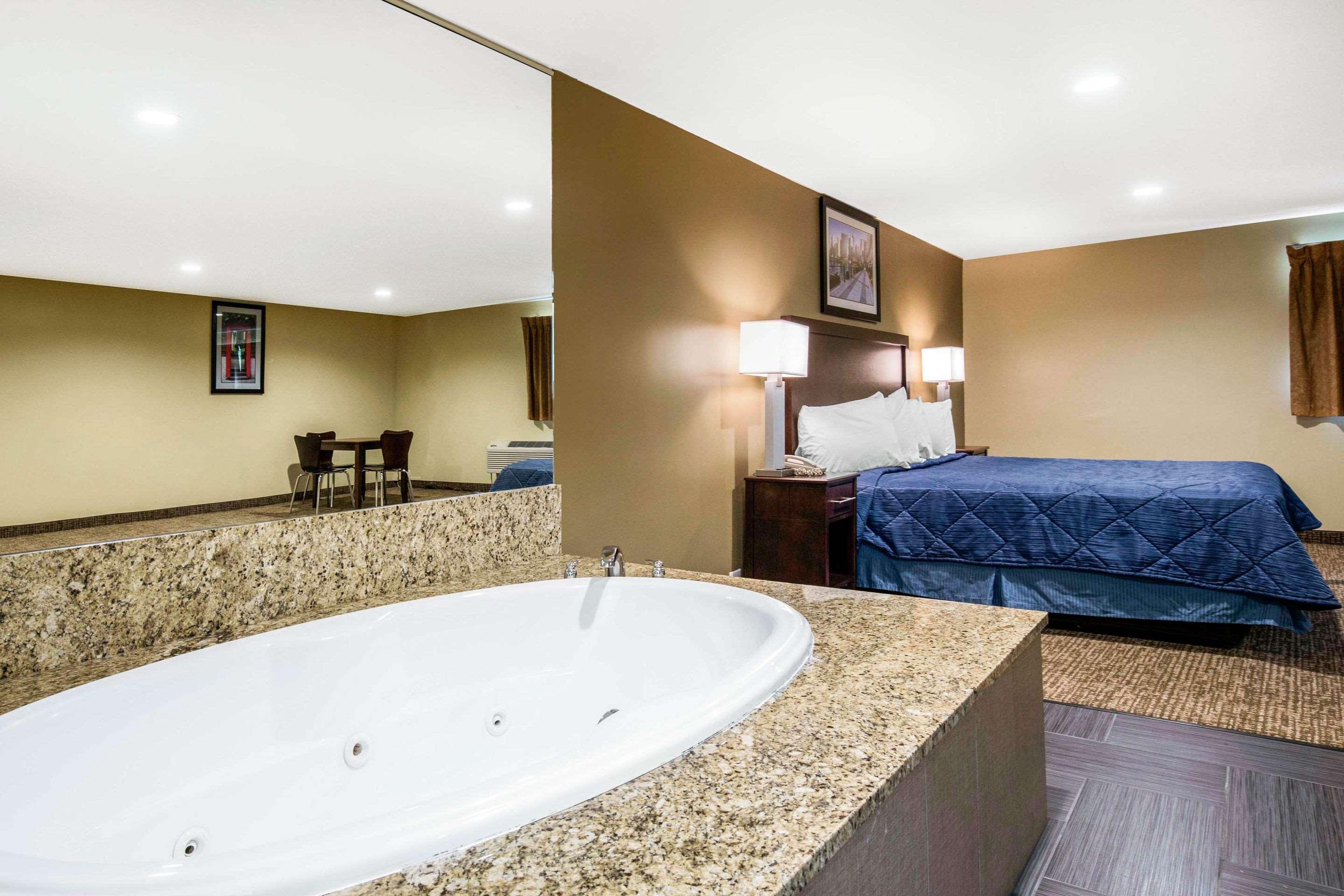 Rodeway Inn Lyons - La Grange מראה חיצוני תמונה